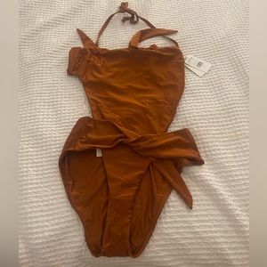 Good American tie front bathing suit. Burnt orange / brown color Size 3 / Large